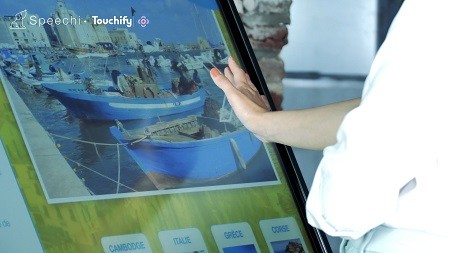 Informer sur une borne interactive Speechi