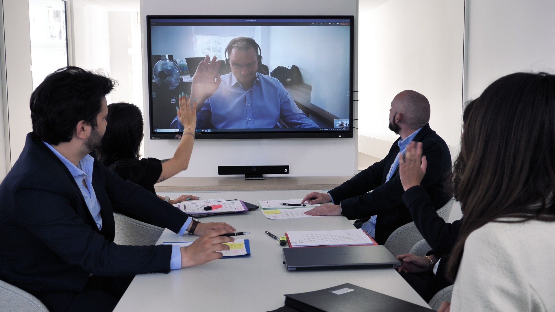 écran de visioconférence pour présentation interactive