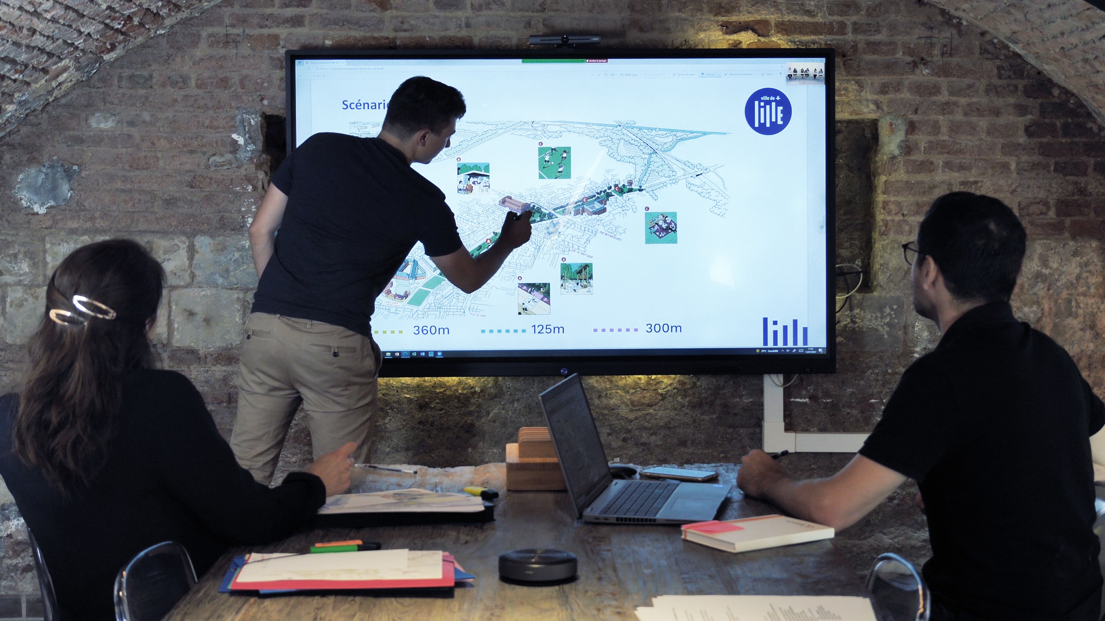 écran interactif professionnel